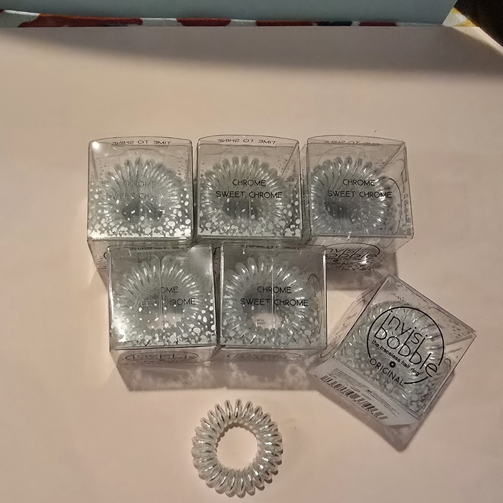 18 Hair Ties in CHROME